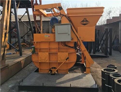 根據(jù)生產(chǎn)特點(diǎn)對(duì)混凝土攪拌機(jī)分類(lèi)