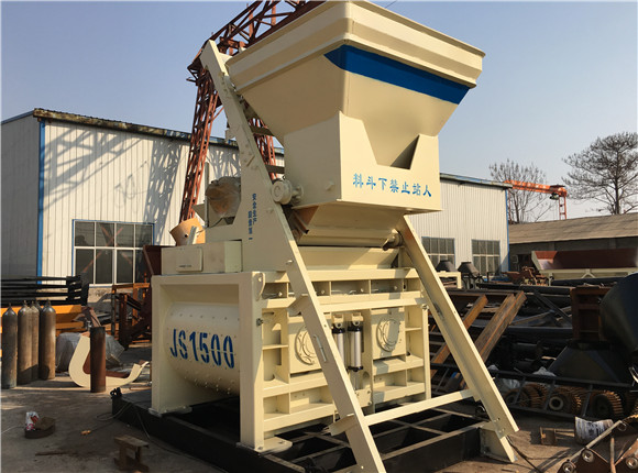 怎么驗(yàn)收裝好的混凝土攪拌機(jī)？